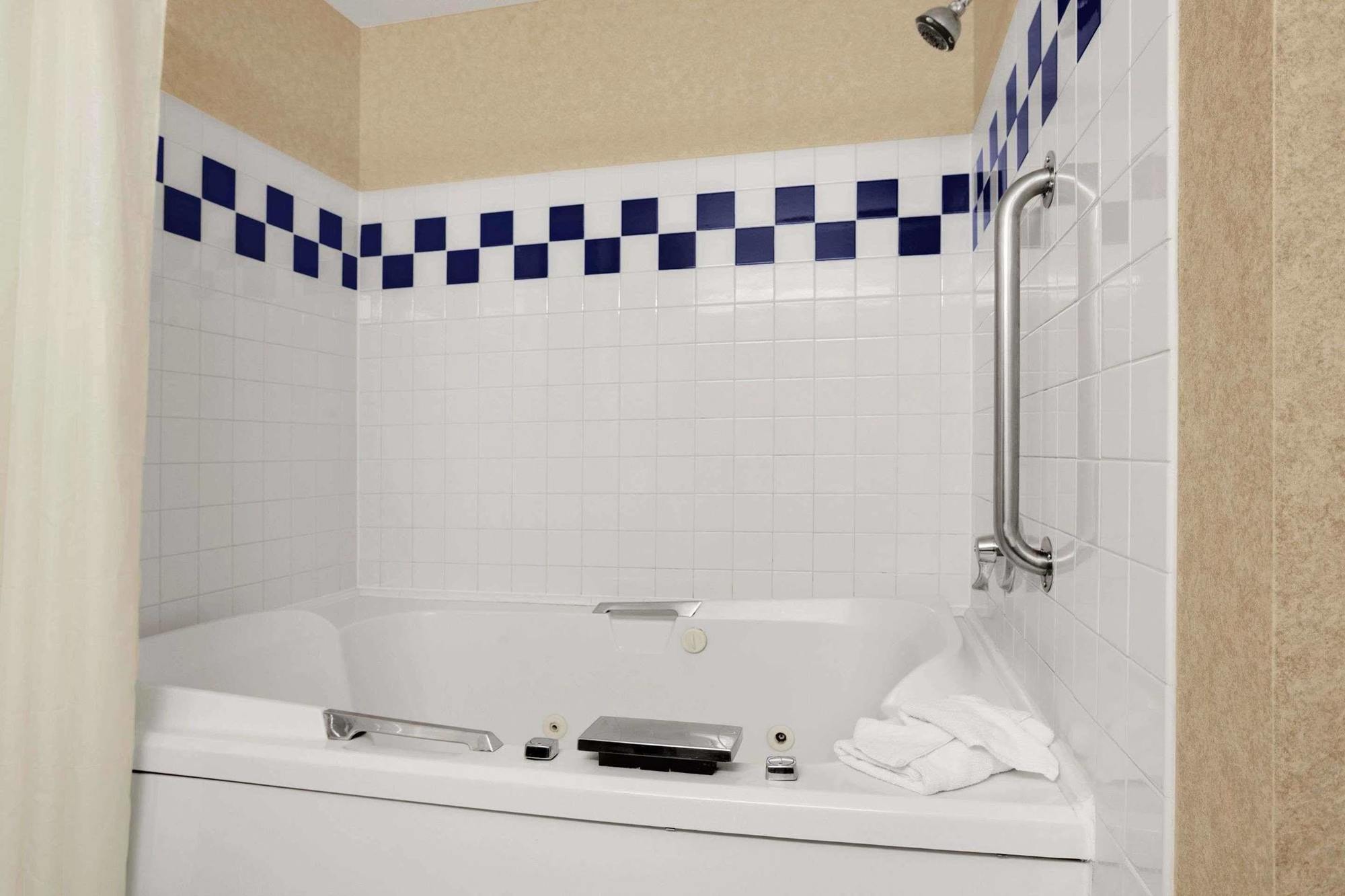 Quality Inn & Suites Golden - Denver West Lakewood Zewnętrze zdjęcie